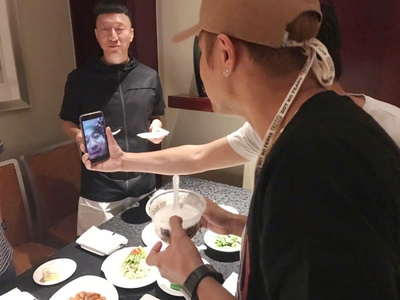 极限男人帮为罗志祥庆生 六个男人进入疯狂自拍模式